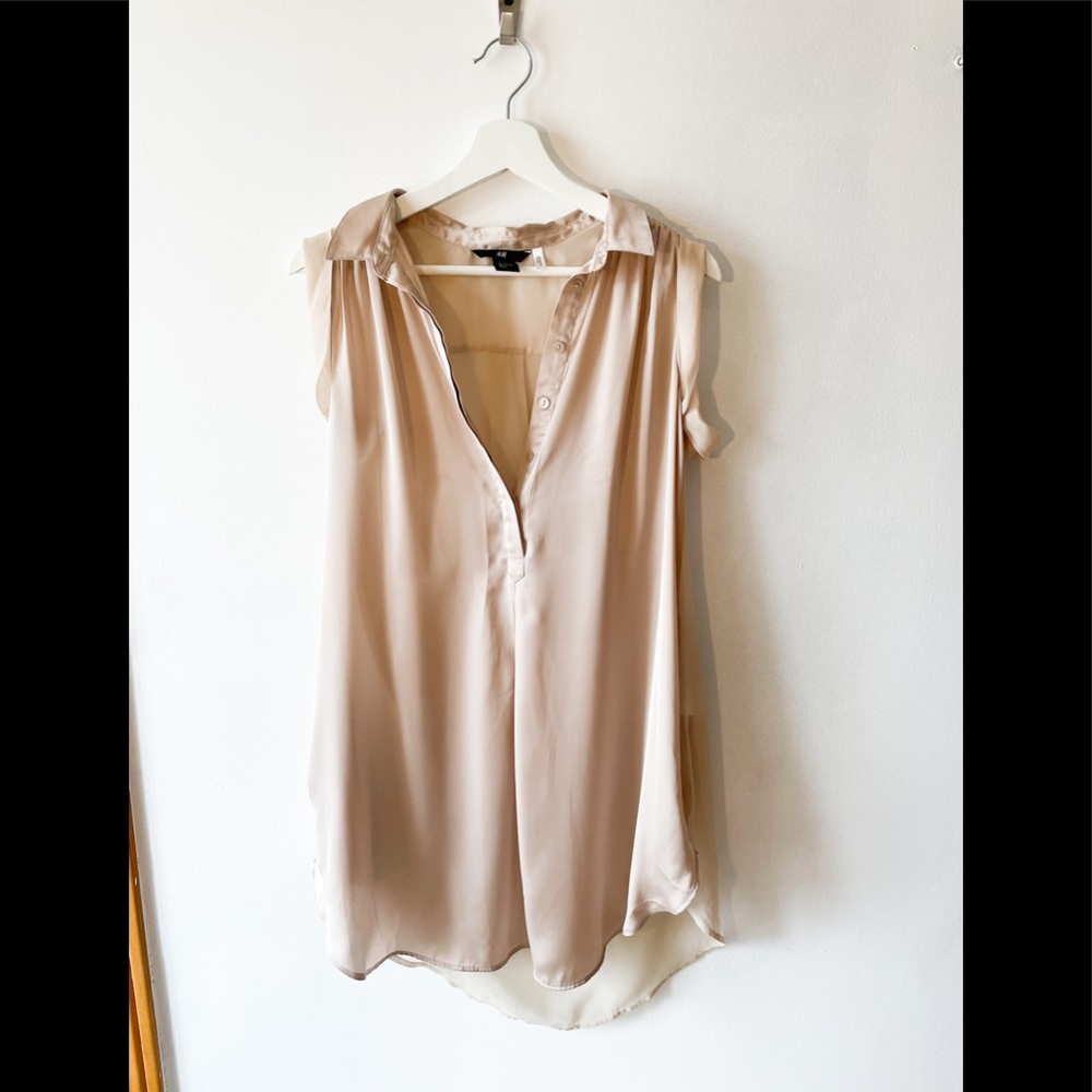 3/15 Deal ! Beige tunic